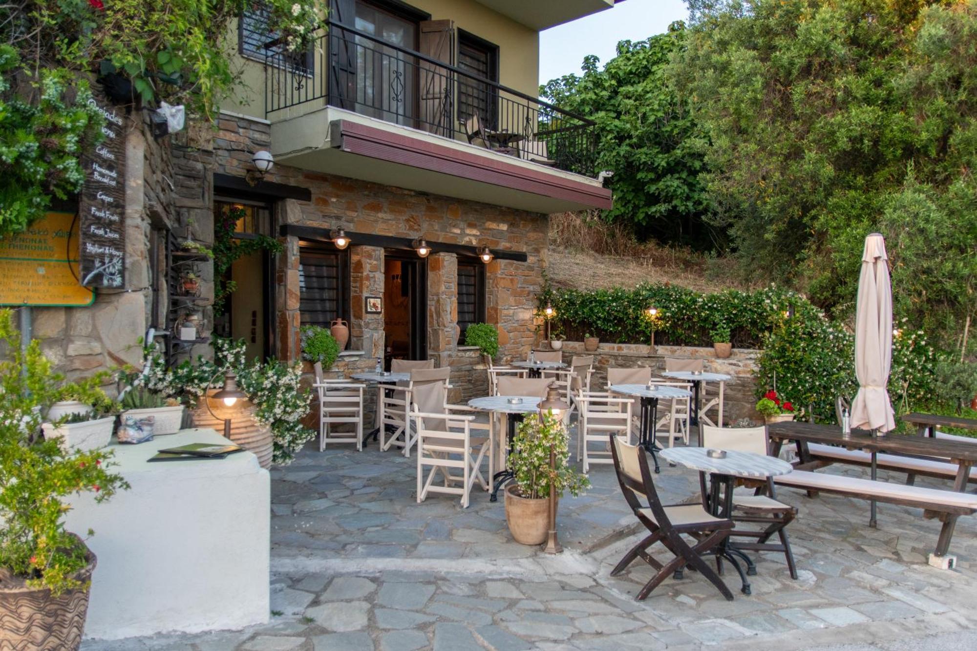 Oreiades Guesthouse Parthenón エクステリア 写真