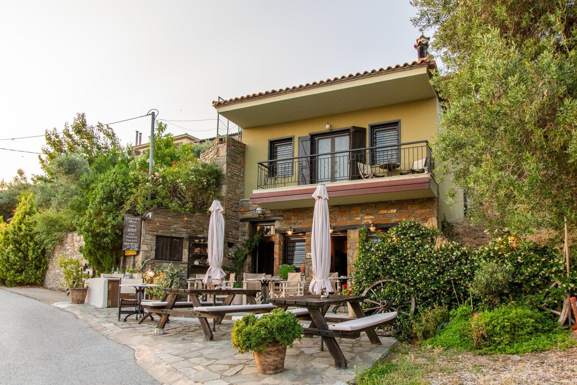 Oreiades Guesthouse Parthenón エクステリア 写真