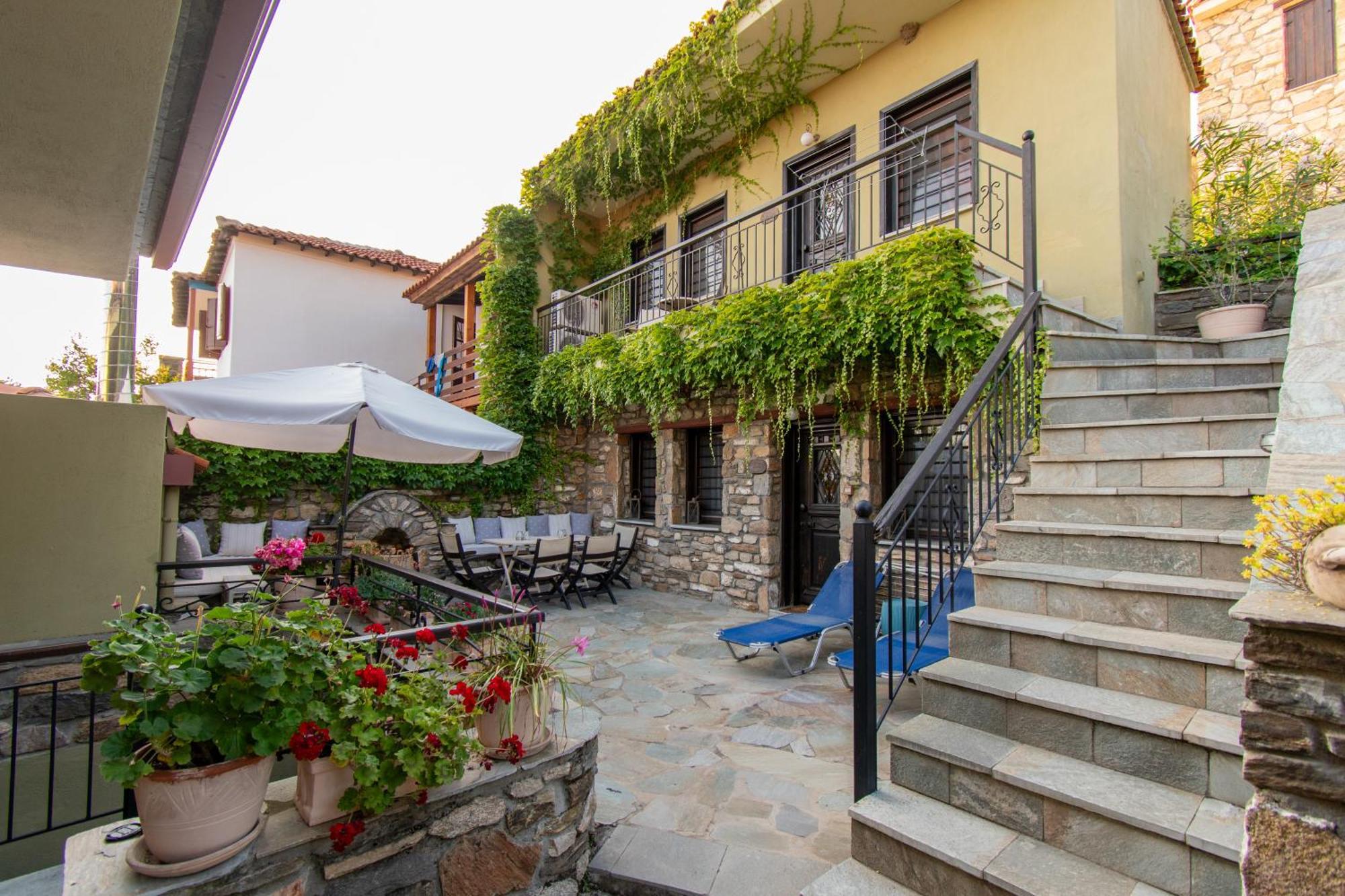 Oreiades Guesthouse Parthenón エクステリア 写真
