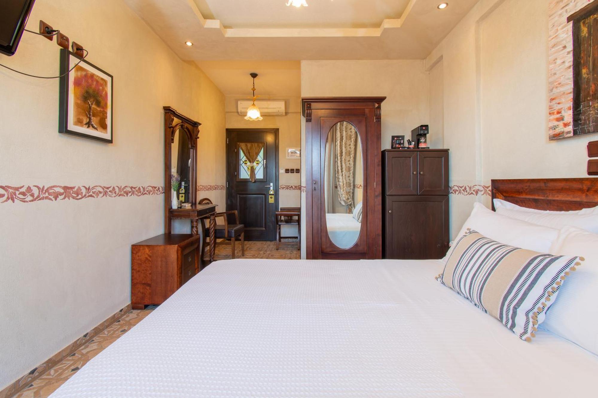 Oreiades Guesthouse Parthenón エクステリア 写真